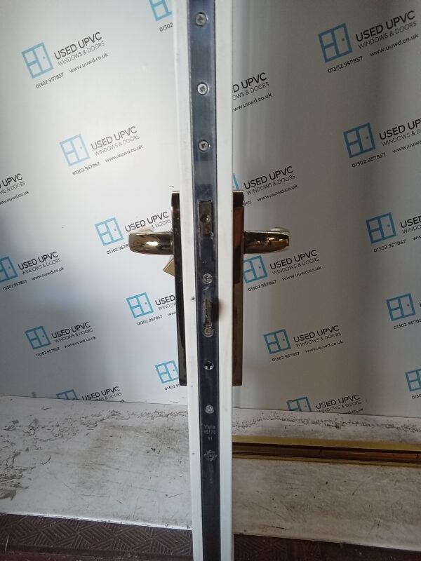 Used White Composite Front Door 905mm x 2070mm C8D11 - Image 6
