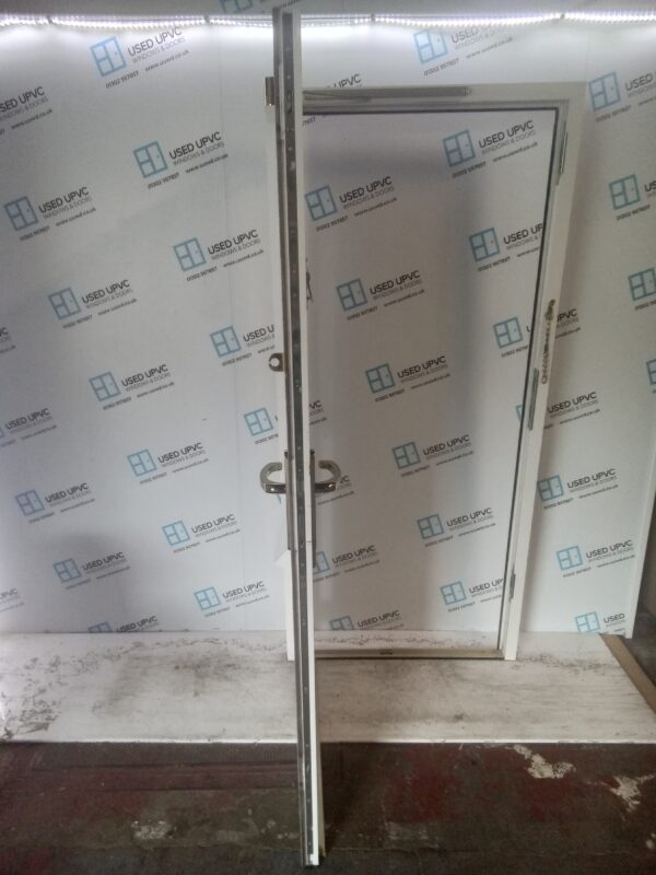 Used White Composite Front Door 915mm x 2030mm C9D38 - Image 3