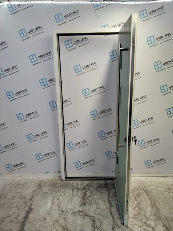 Used Chartwell Green Composite Front Door 880mm x 2050mm 0697 - Image 3