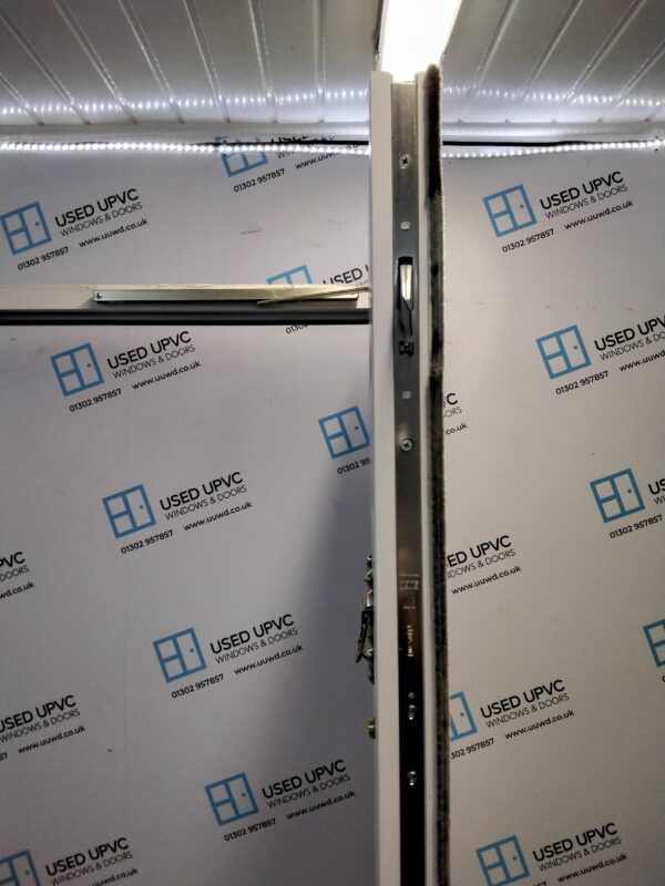 Used White Composite Front Door 910mm x 2030mm C6018 - Image 4