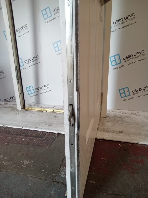 Used White Composite Front Door 900mm x 2025mm C6058 - Image 8