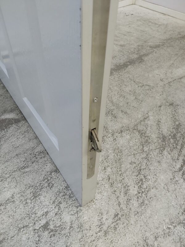 Used White Composite Front Door 900mm x 2030mm C9D67 - Image 7
