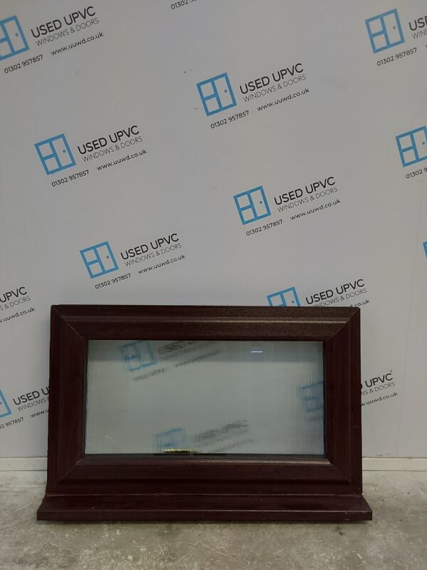Used Rosewood Upvc Window 930mm x 570mm W0136