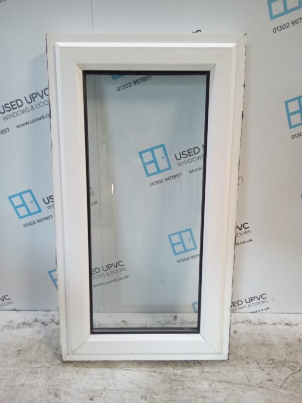 Used White Upvc Window 560mm x 1010mm W0202