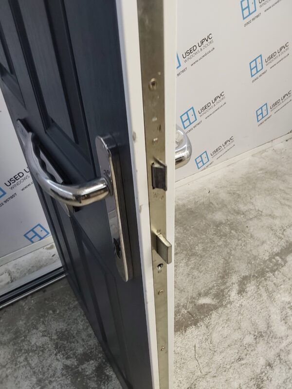 Used Anthracite Grey Composite Front Door 895mm x 2000mm 0015 - Image 9
