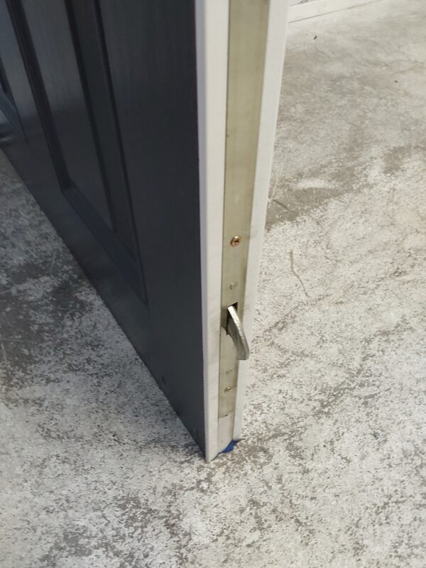 Used Anthracite Grey Composite Front Door 895mm x 2000mm 0015 - Image 10
