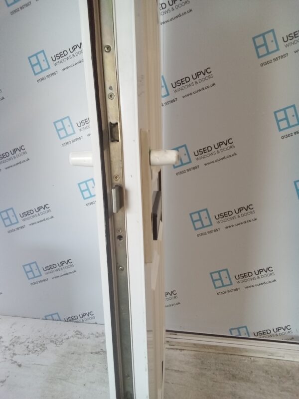 Used White Upvc Front Door 895mm x 2035mm 0604 - Image 9