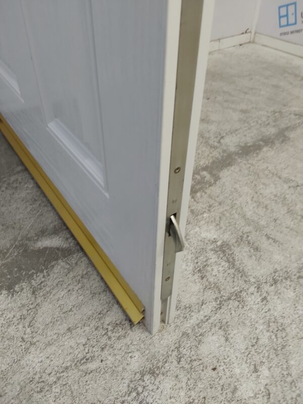Used White Composite Front Door 910mm x 2080mm C8D27 - Image 8