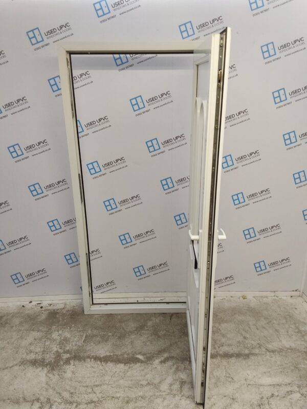 Used White Upvc Front Door 950mm x 2040mm (reduce to 930mm) C9D52 - Image 3