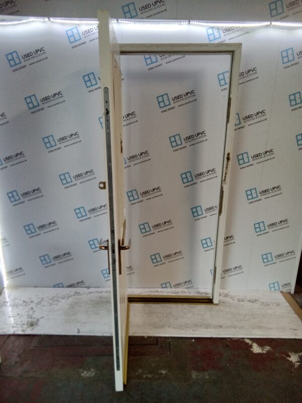 Used White Composite Front Door 905mm x 2075mm 0620 - Image 5