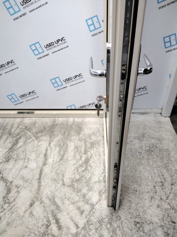 Used Cream Upvc French Doors 1800mm x 2060mm EA28 - Image 4