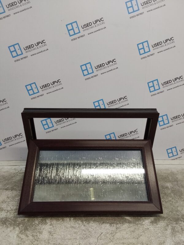 Used Rosewood Upvc Window 930mm x 570mm W0136 - Image 4