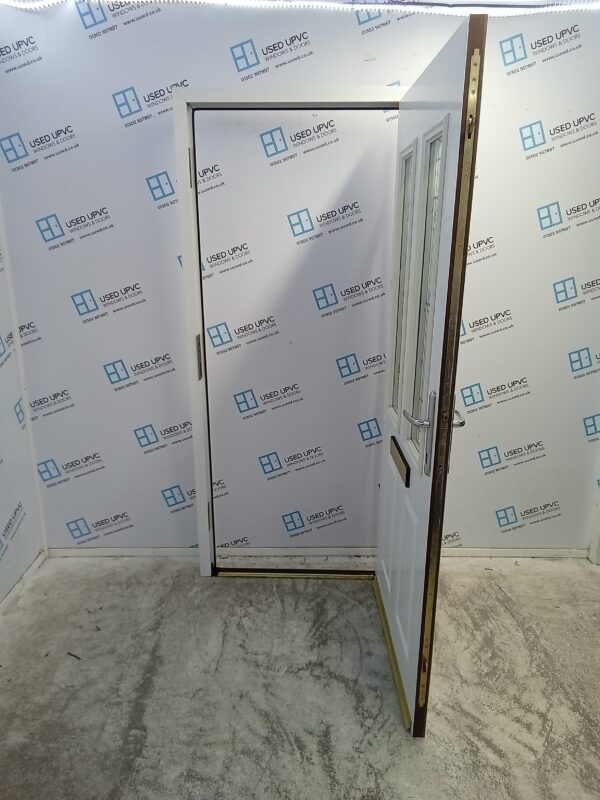 Used White Composite Front Door 920mm x 2050mm C10D01 - Image 3