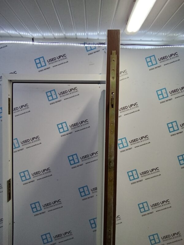 Used White Composite Front Door 920mm x 2050mm C10D01 - Image 4