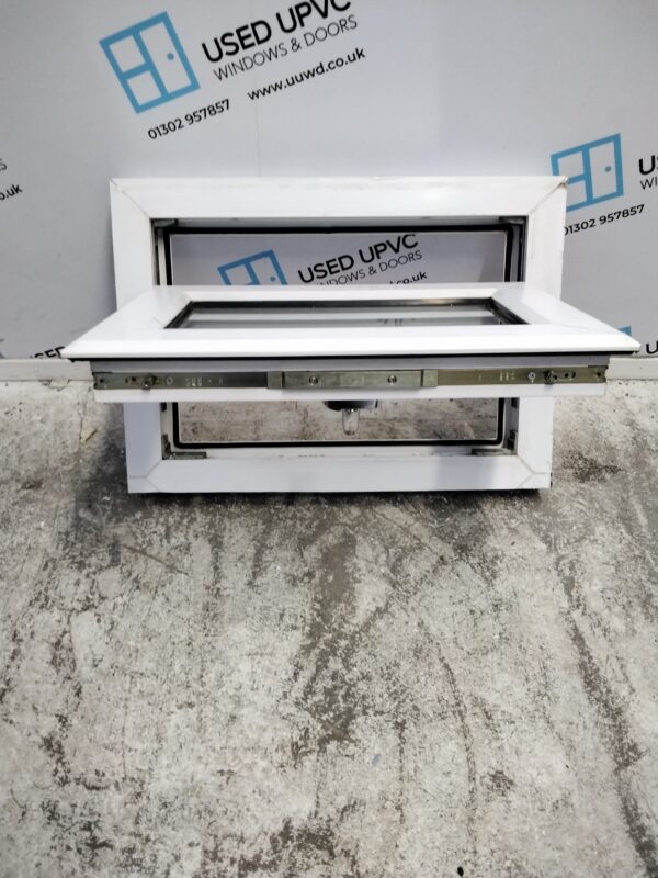 Used White Upvc Window 600mm x 425mm W0189 - Image 3