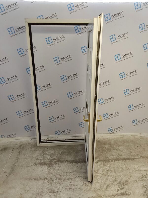 Used White Upvc Front Door 945mm x 2070mm 0261 - Image 3