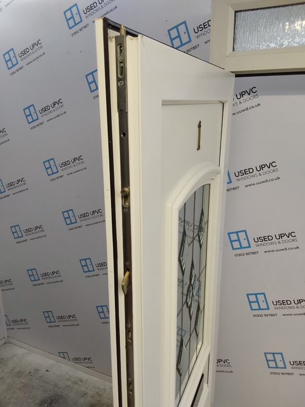 Used White Upvc Front Door And toplight 905mm x 2210mm 0191 - Image 4