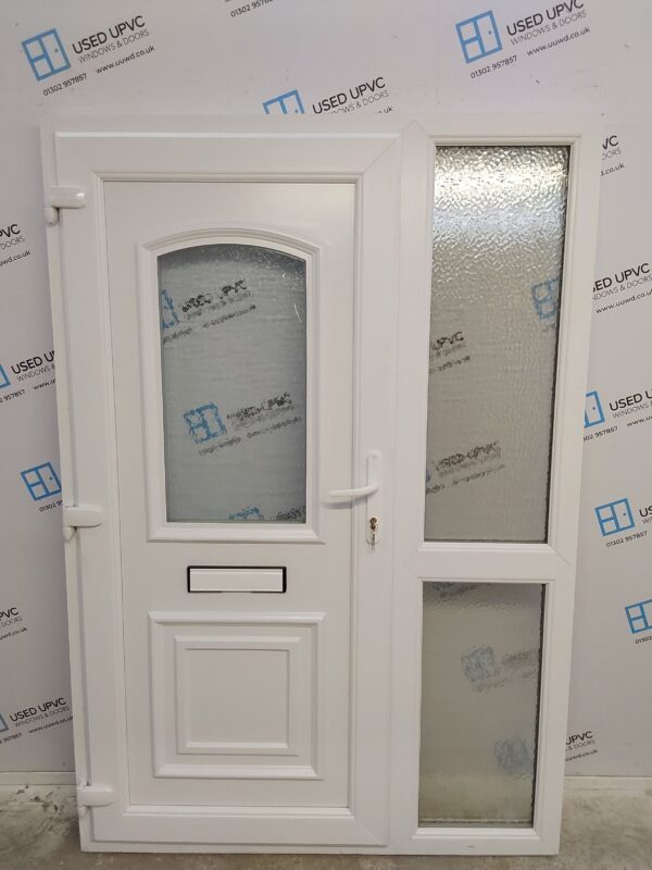 Used White Upvc Front Door And Side Panel 1350mm x 1975mm DS001 - Image 2