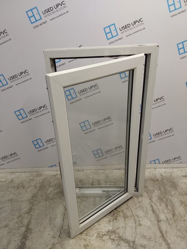 Used White Upvc window 665mm x 1215mm W0201 - Image 4