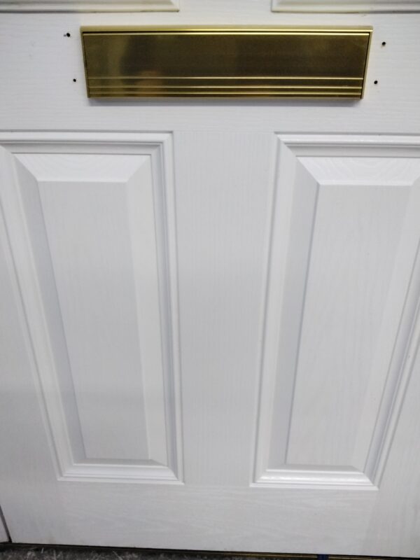 Used White Composite Front Door 910mm x 2075mm C10D07 - Image 7
