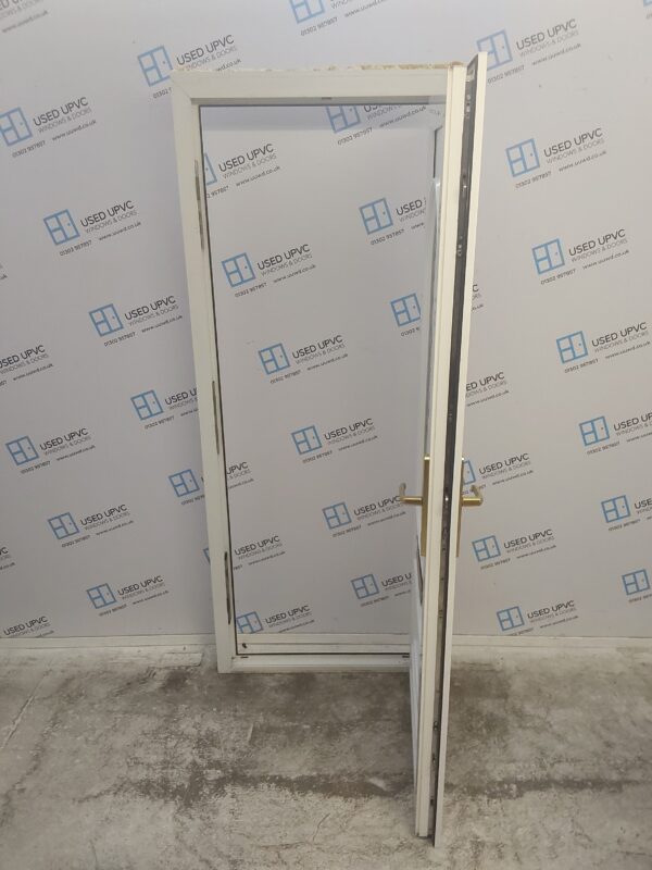 Used White Upvc Front Door 830mm x 2065mm (reduce to 815mm x 2050mm) C10D04 - Image 3