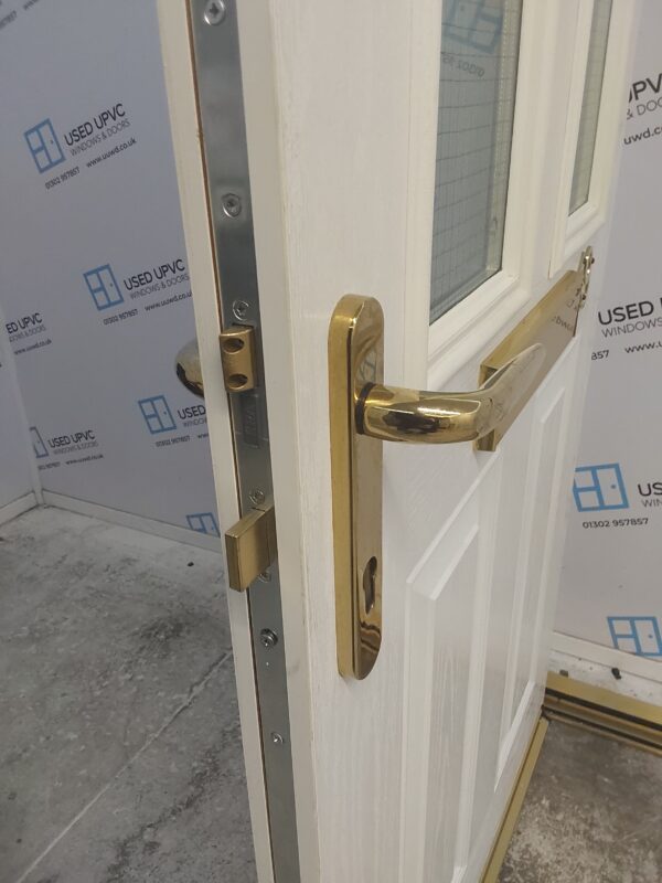 Used White Composite Front Door 915mm x 2065mm C6024 - Image 6