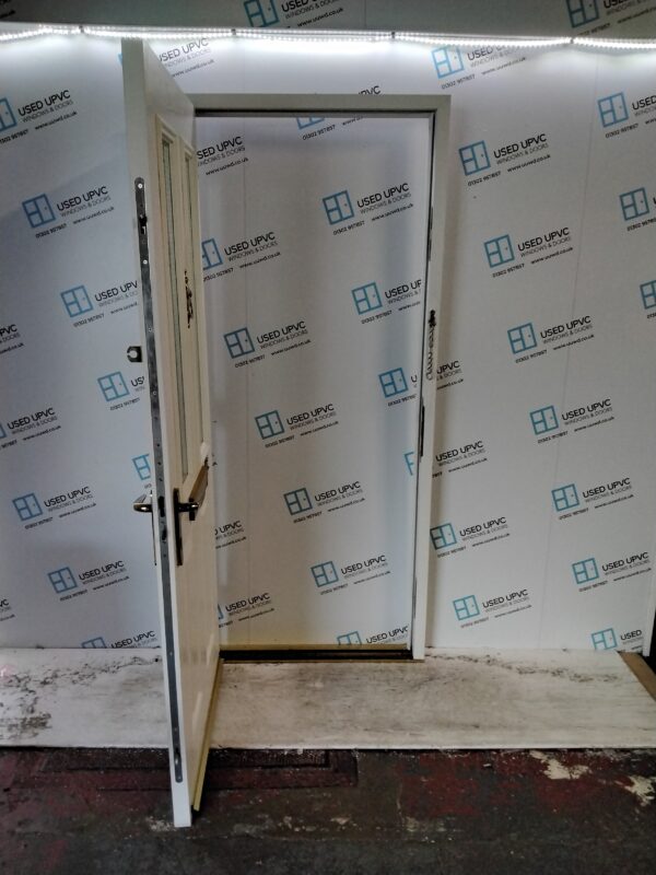 Used White Composite Front Door 905mm x 2060mm C10D22 - Image 3
