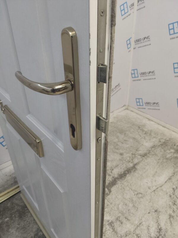 Used White Composite Front Door 900mm x 2030mm C10D23 - Image 6