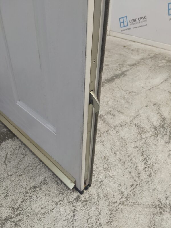 Used White Composite Front Door 900mm x 2030mm C10D23 - Image 7