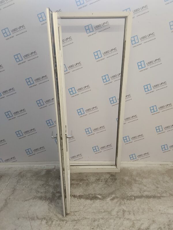 Used White Upvc Front Door 840mm x 2095mm (reduce to 820mm) 0191 - Image 3