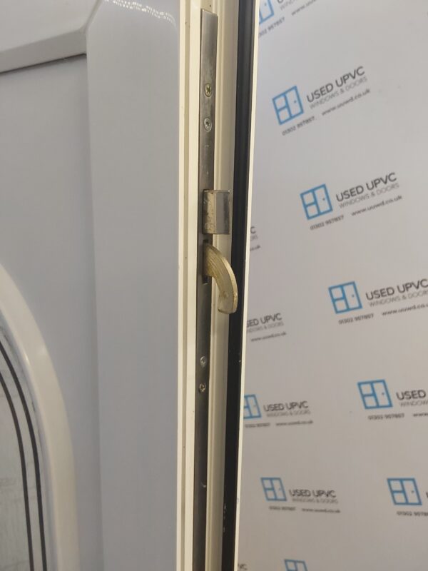 Used White Upvc Front Door 885mm x 2050mm (reduce to 865mm) C9D13 - Image 4