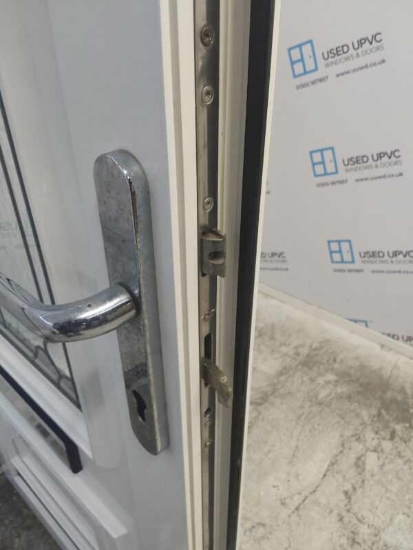Used White Upvc Front Door 885mm x 2050mm (reduce to 865mm) C9D13 - Image 5