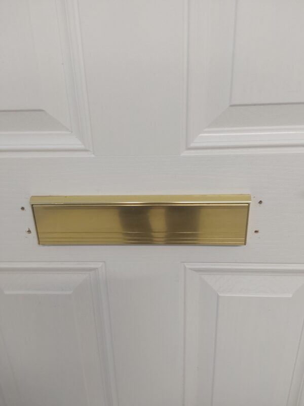 Used White Composite Front Door 905mm x 2075mm C8D49 - Image 5