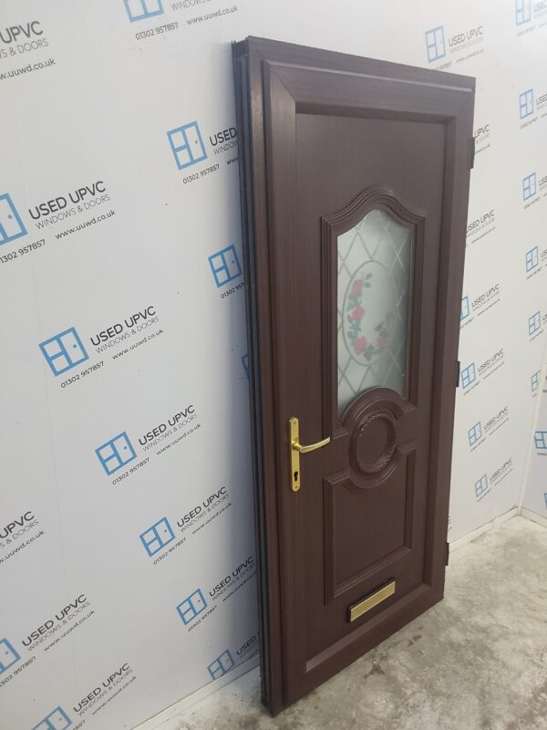 Used Woodgrain Upvc Front Door 950mm x 2060mm 0604 - Image 5