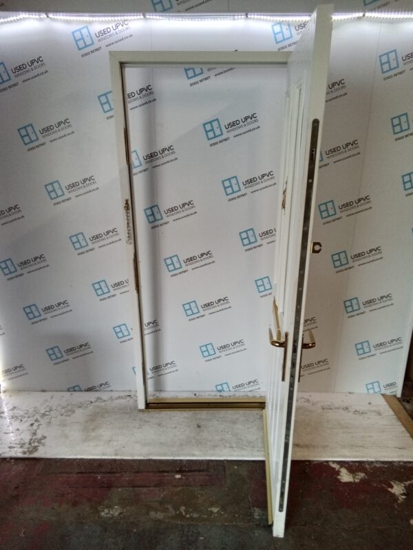 Used White Composite Front Door 925mm x 2065mm C10D37 - Image 5