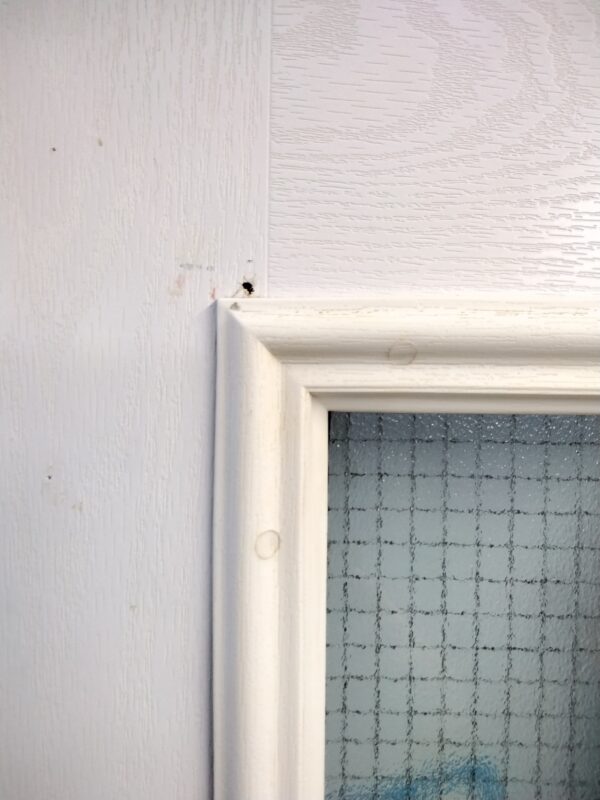 Used White Composite Front Door 910mm x 2070mm C11D26 - Image 9