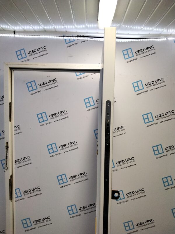 Used White Composite Front Door 910mm x 2070mm C11D26 - Image 4