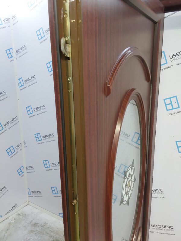 Used Woodgrain Upvc Front Door 940mm x 2115mm C10D65 - Image 6