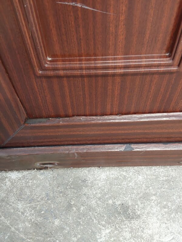 Used Woodgrain Upvc Front Door 890mm x 2025mm C3D007 - Image 5