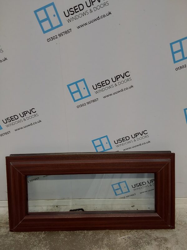 Used Woodgrain Upvc Window 895mm x 415mm W0133