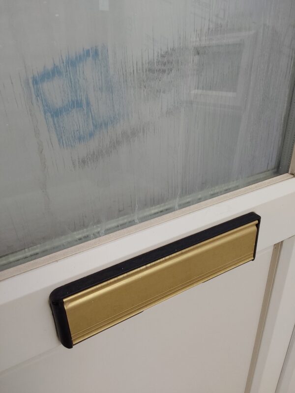 Used White Upvc French Doors 1375mm x 2025mm EA14 - Image 6