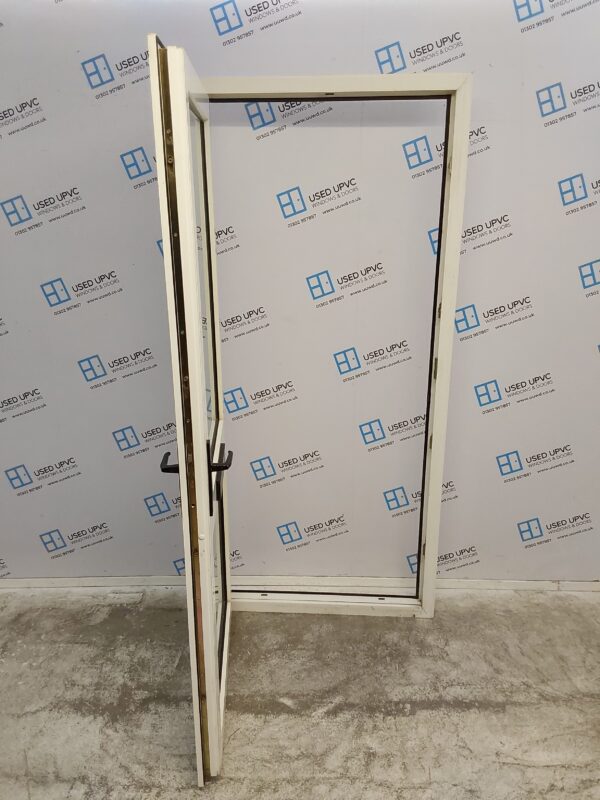 Used White Upvc Front Door 930mm x 2055mm 0218 - Image 3