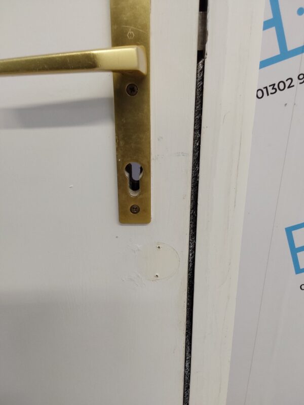 Used White Composite Back Door 895mm x 2070mm 0147 - Image 5