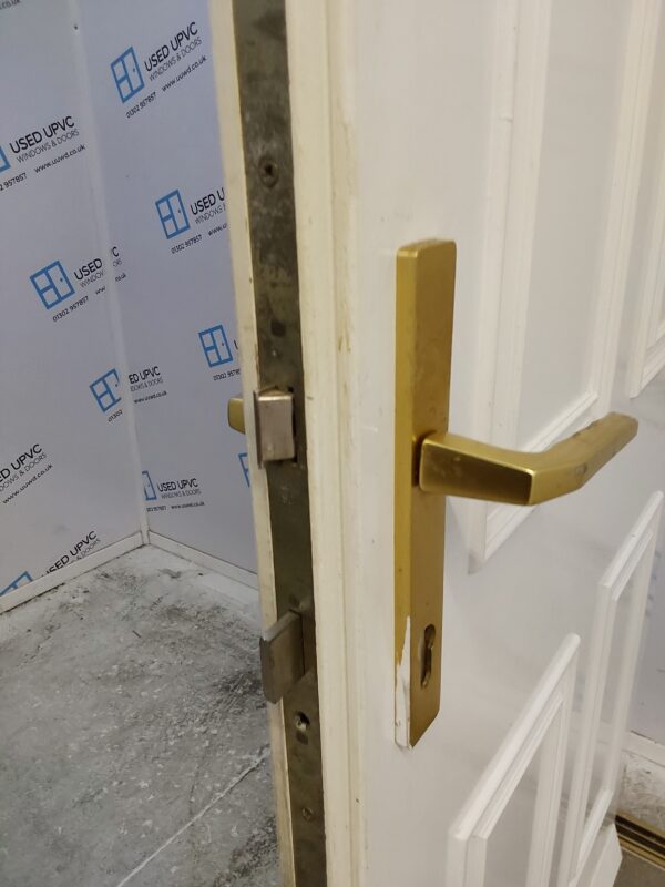 Used White Composite Back Door 895mm x 2070mm 0147 - Image 7