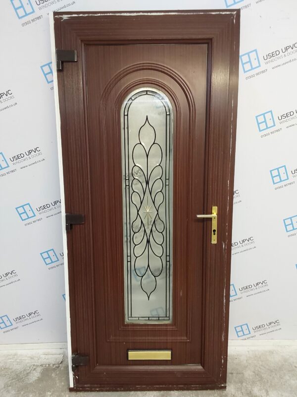 Used Woodgrain Upvc Front Door 930mm x 2080mm (reduce to 910mm) 0610 - Image 2