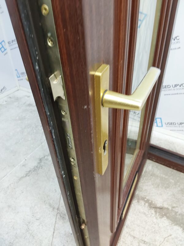 Used Woodgrain Upvc Front Door 930mm x 2080mm (reduce to 910mm) 0610 - Image 6
