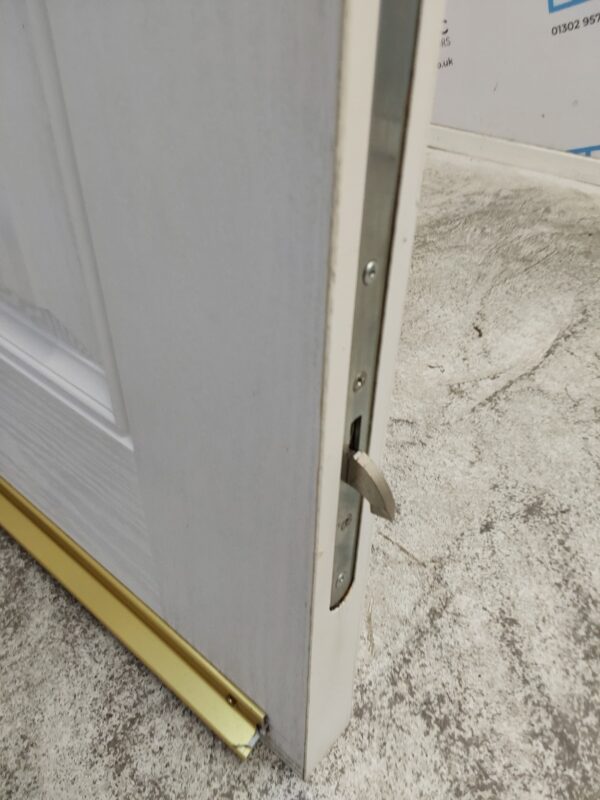Used White Composite Front Door 900mm x 2065mm 0494 - Image 7