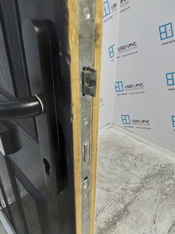 Used Black Composite Front Door 840mm x 1985mm 0450 - Image 8