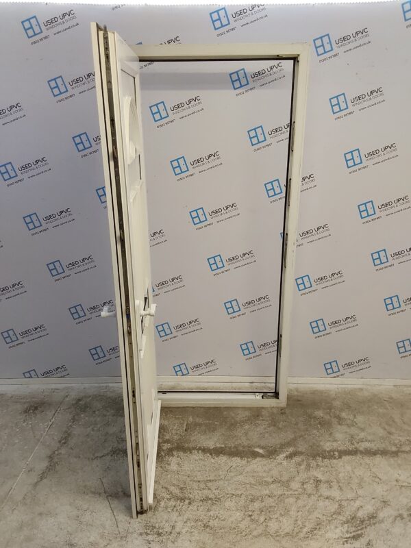 Used White Upvc Front Door 930mm x 2085mm (reduce to 910mm) 0436 - Image 3