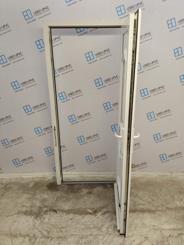 Used White Upvc Front Door 925mm x 2025mm (reduce to 900mm) 0777 - Image 3